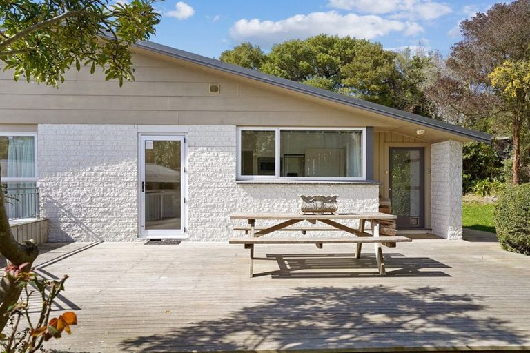 Photo of property in 1 Takahe Drive, Cashmere, Christchurch, 8022
