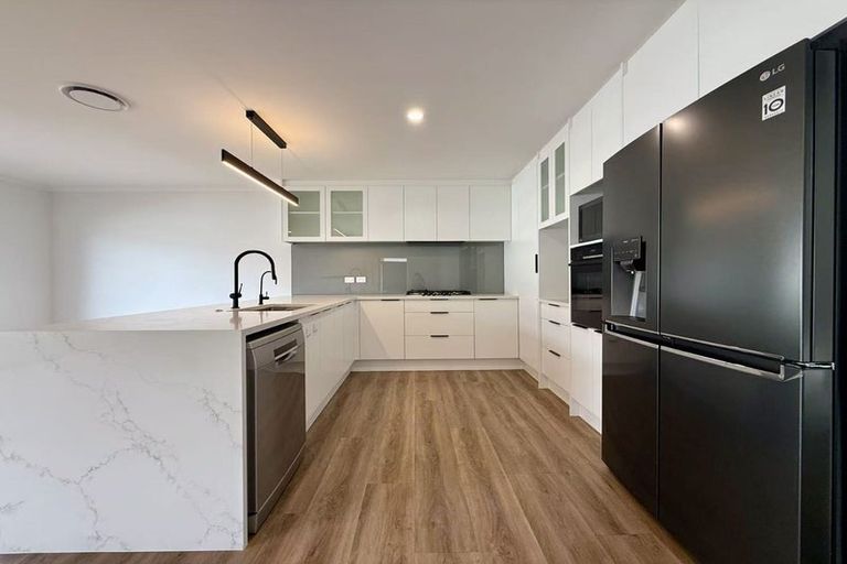 Photo of property in 1 Maple Lane, Huapai, Kumeu, 0810