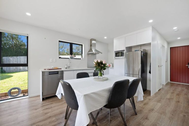 Photo of property in 18 Taupata Lane, Helensville, 0800