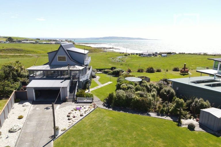 Photo of property in 10 Rimu Street, Kaka Point, Balclutha, 9271