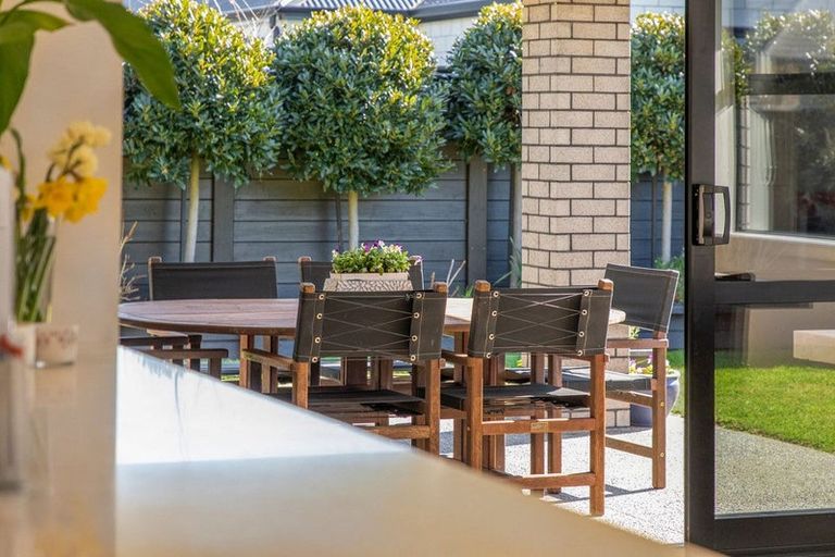 Photo of property in 14 Webber Street, Cambridge, 3434