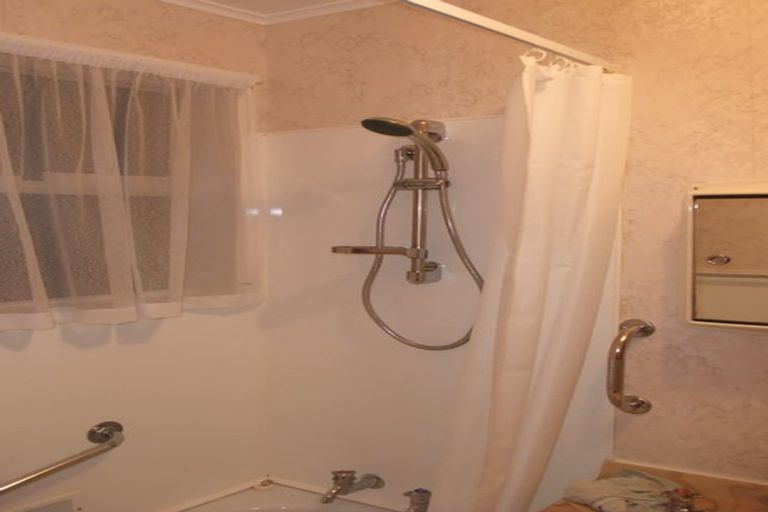 Photo of property in 2b David Street, Waikanae, 5036