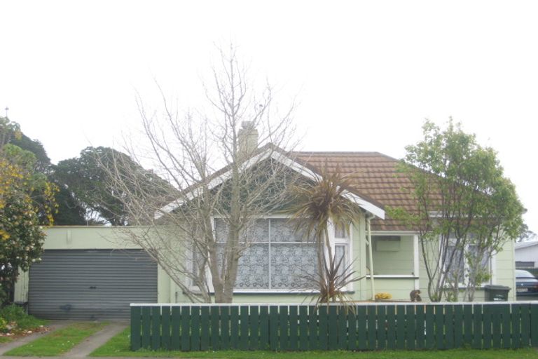 Photo of property in 36a Princess Street, Waitara, 4320