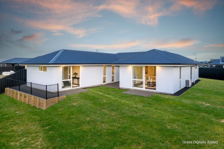 Photo of property in 13 Ranginui Drive, Kaiapoi, 7630
