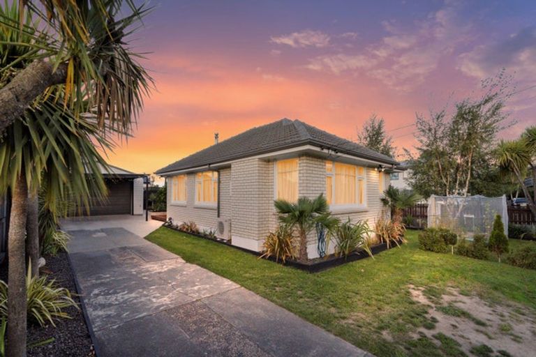 Photo of property in 19 Brockenhurst Street, Aranui, Christchurch, 8061