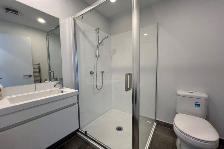 Photo of property in 7 Whati Lane, Henderson, Auckland, 0612