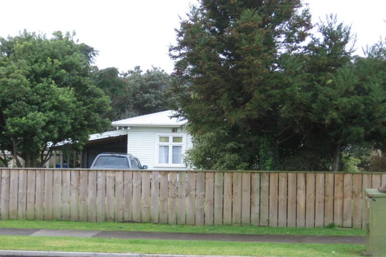 Photo of property in 48 Awaroa Road, Helensville, 0800