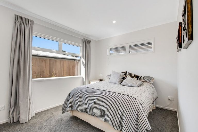 Photo of property in 16 Forest Glen, Orewa, 0931