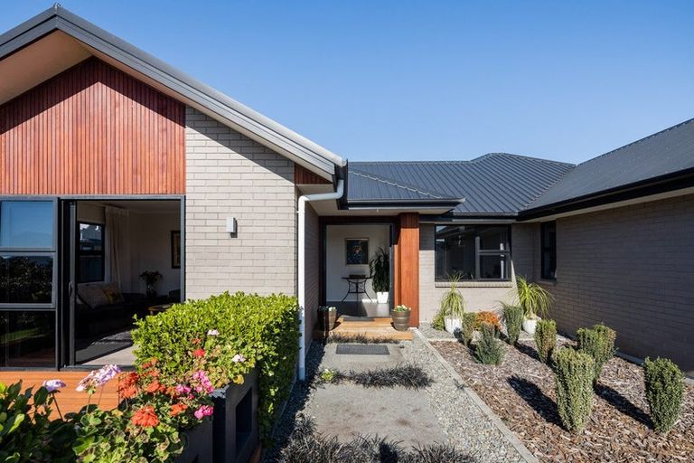 Photo of property in 54 Norfolk Drive, Cambridge, 3434