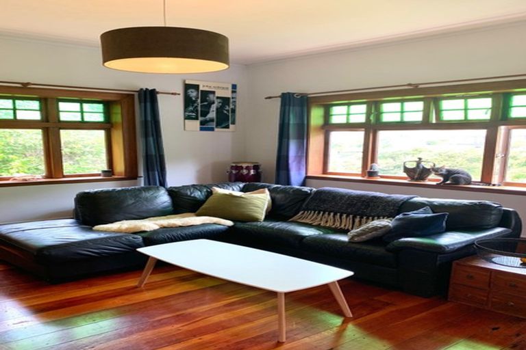 Photo of property in 6 Governor Road, Northland, Wellington, 6012