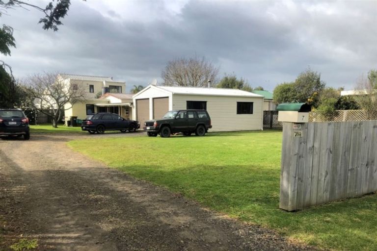 Photo of property in 7 Meadow Drive, Whitianga, 3510