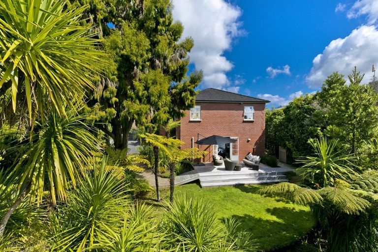 Photo of property in 11a Churchouse Road, Greenhithe, Auckland, 0632