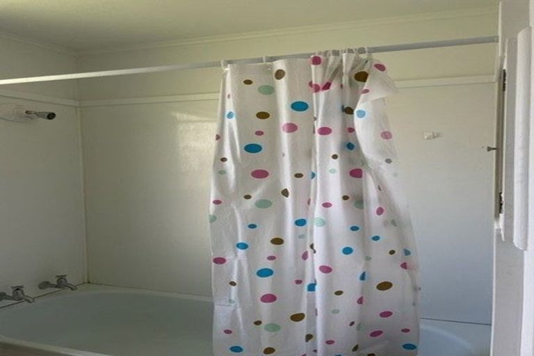 Photo of property in 437 Featherston Street, Palmerston North, 4414