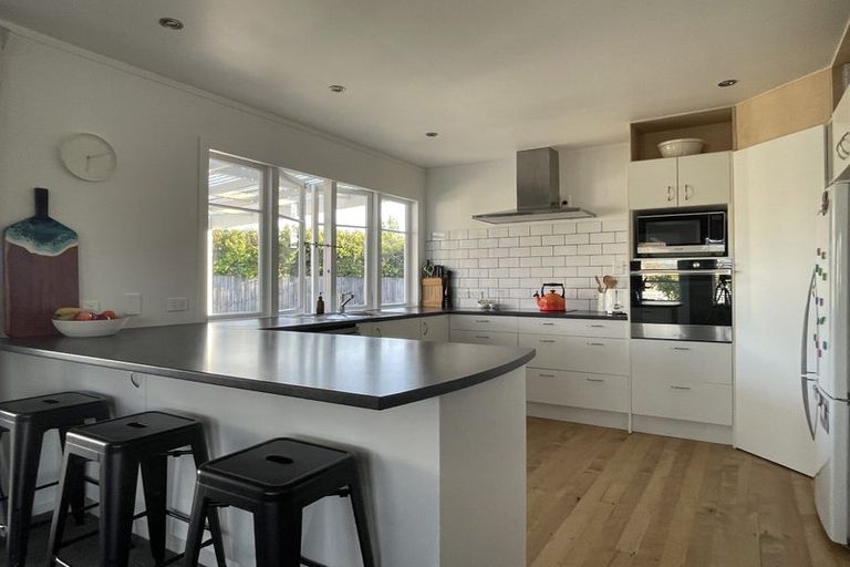 Photo of property in 18 Richmond Street, Cambridge, 3434