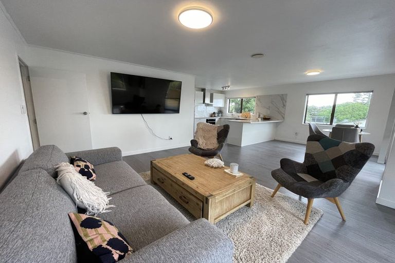 Photo of property in 65 Reynella Drive, Massey, Auckland, 0614