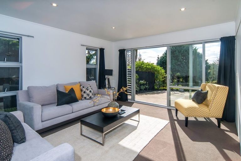 Photo of property in 29 Hollyhock Place, Browns Bay, Auckland, 0630