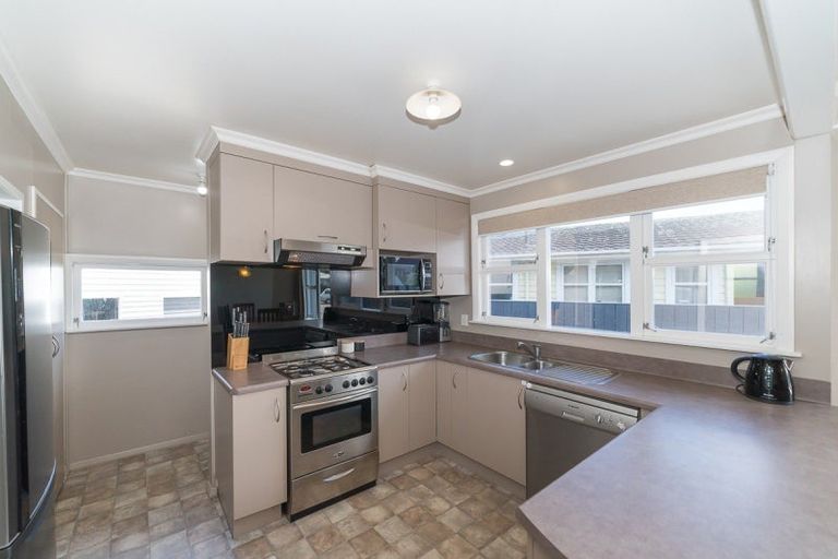 Photo of property in 46 Pitama Road, Awapuni, Palmerston North, 4412