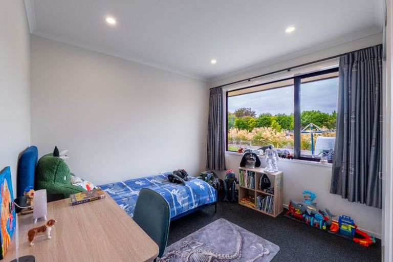 Photo of property in 33 Marama Avenue South, Otatara, Invercargill, 9879