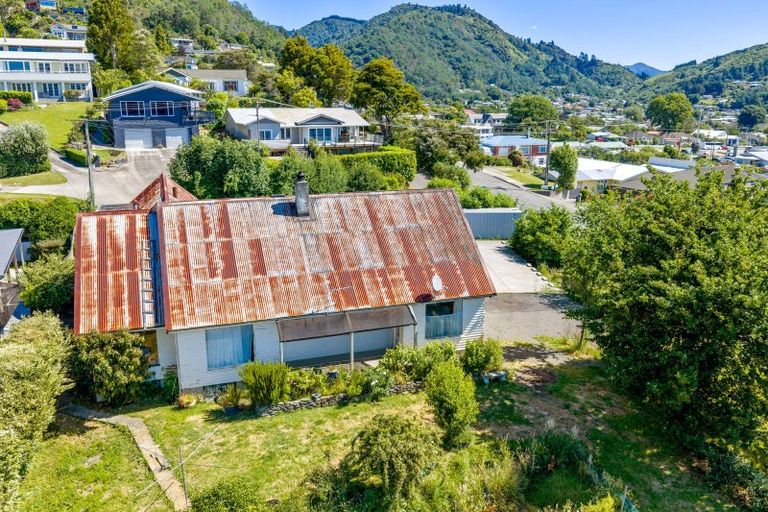 Photo of property in 4 Russell Street, Picton, 7220