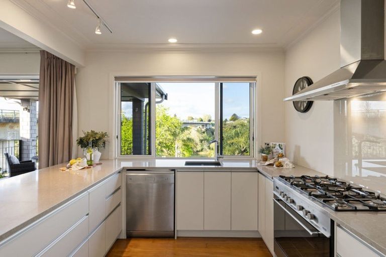 Photo of property in 20 Hardley Street, Whitiora, Hamilton, 3200