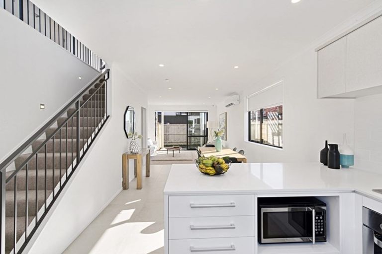 Photo of property in 16 Orford Lane, Takanini, 2112