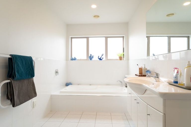 Photo of property in 8 Neston Grove, Churton Park, Wellington, 6037