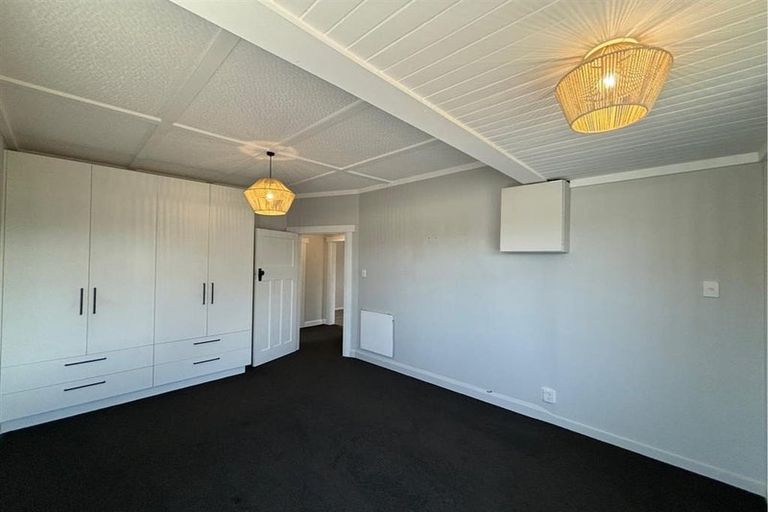 Photo of property in 197 Seaview Road, Westown, New Plymouth, 4310