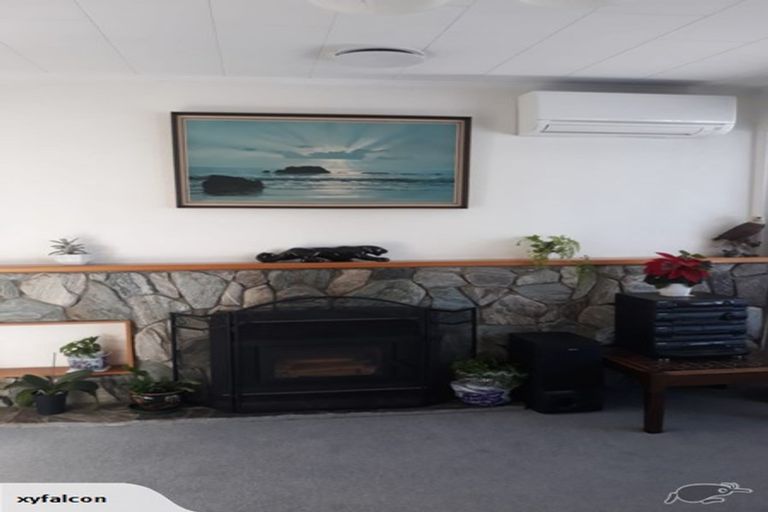 Photo of property in 35 Mountbatten Grove, Clouston Park, Upper Hutt, 5018