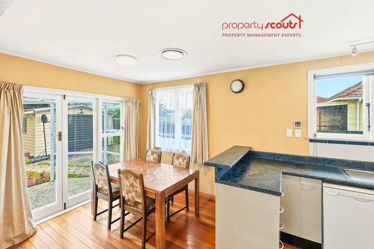 Photo of property in 198 Oxford Terrace, Avalon, Lower Hutt, 5011