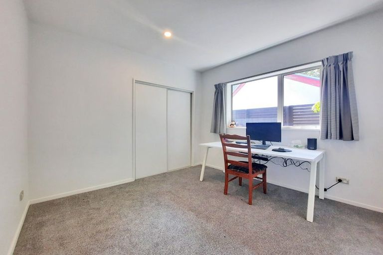 Photo of property in 8 Fredrica Lane, Heathcote Valley, Christchurch, 8022