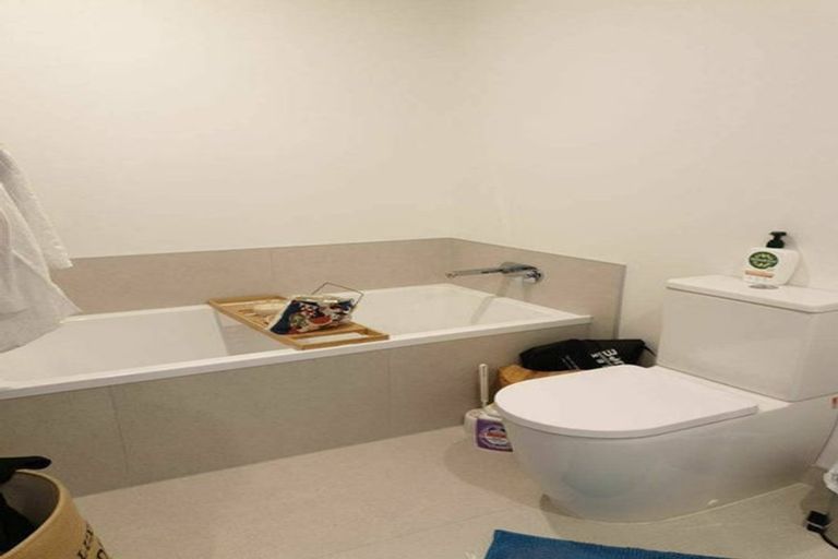 Photo of property in 24/1 Scott Road, Hobsonville, Auckland, 0616