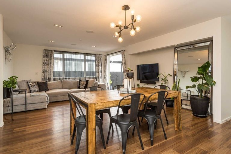 Photo of property in 33 Reginald Street, Burwood, Christchurch, 8083