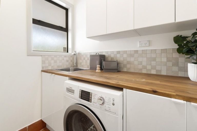 Photo of property in 154 Oxford Terrace, Epuni, Lower Hutt, 5011