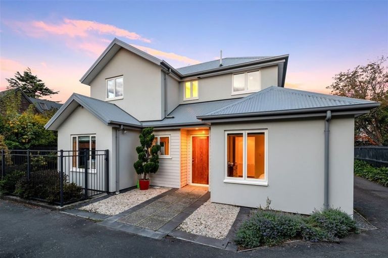 Photo of property in 16 Hanover Place, Ilam, Christchurch, 8041