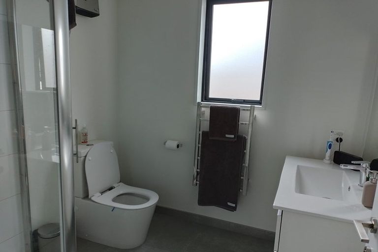 Photo of property in 52c Picton Avenue, Riccarton, Christchurch, 8011