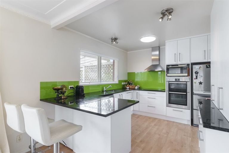 Photo of property in 4 Colum Place, Bucklands Beach, Auckland, 2014