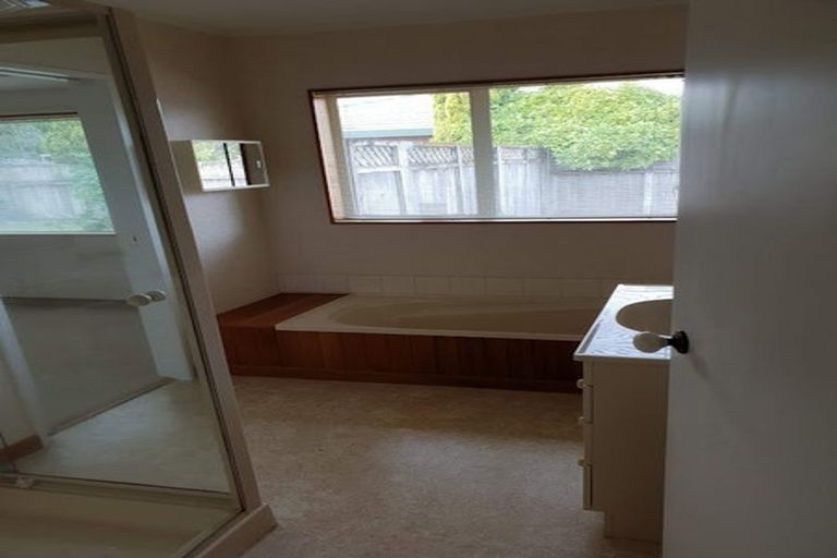 Photo of property in 30b Sunburst Court, Paraparaumu Beach, Paraparaumu, 5032