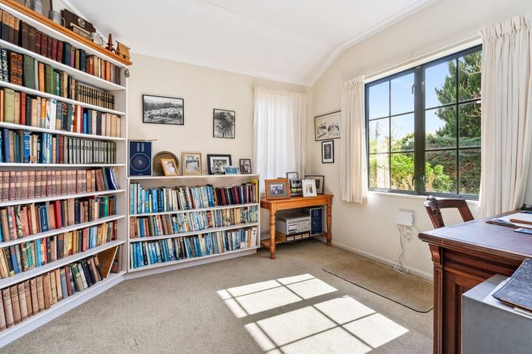 Photo of property in 48 Tauraroa Road, Maungakaramea, Whangarei, 0178