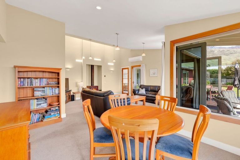 Photo of property in 117 Meadowstone Drive, Wanaka, 9305