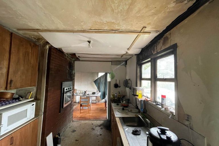 Photo of property in 305 Don Buck Road, Massey, Auckland, 0614