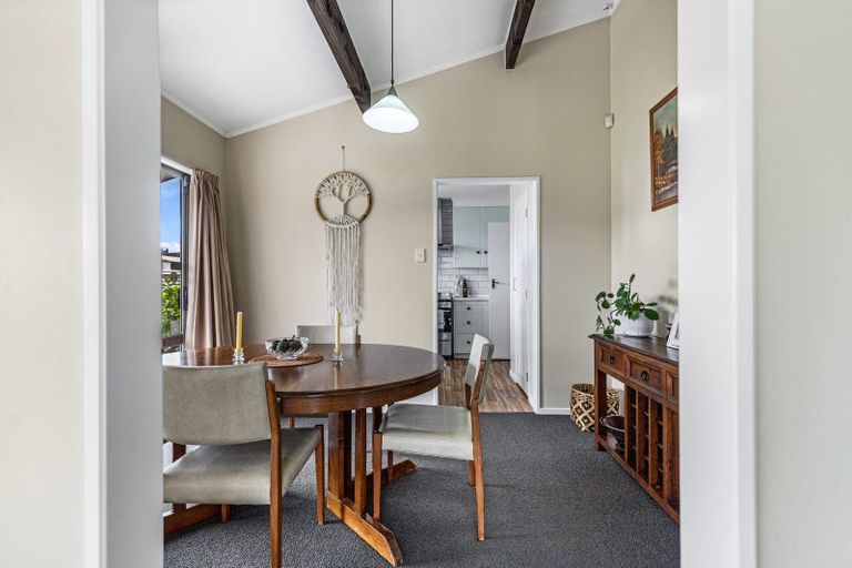 Photo of property in 31 Poaka Avenue, Dinsdale, Hamilton, 3204