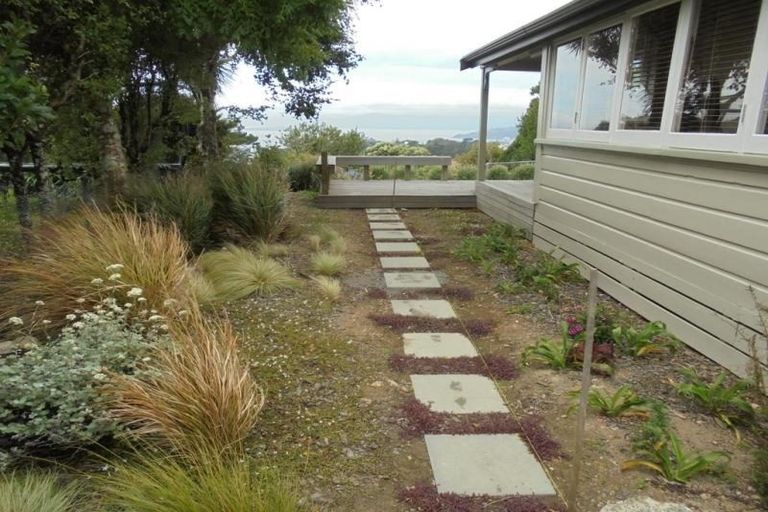 Photo of property in 25 Putnam Street, Northland, Wellington, 6012