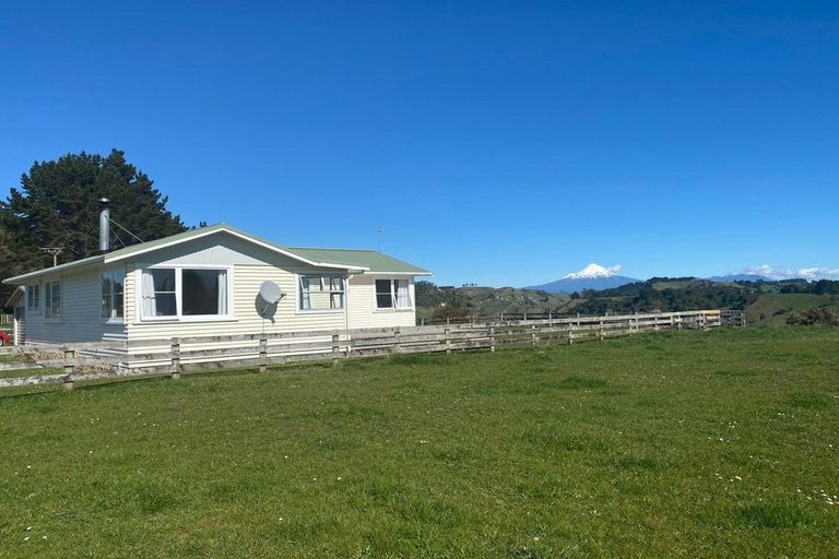 Photo of property in 372 Mataro Road, Onaero, Urenui, 4375