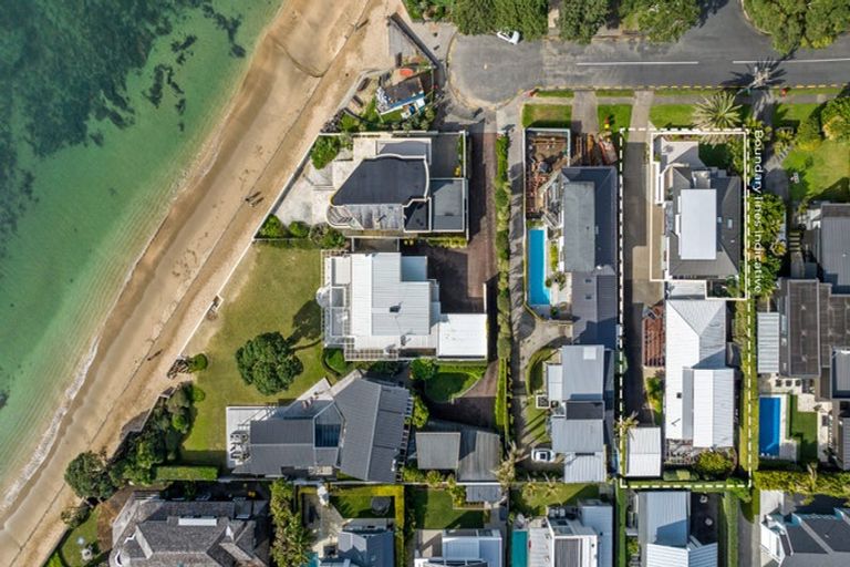 Photo of property in 22 Tiri Road, Milford, Auckland, 0620