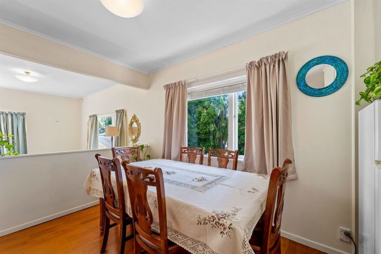 Photo of property in 27 Camelot Place, Glenfield, Auckland, 0629