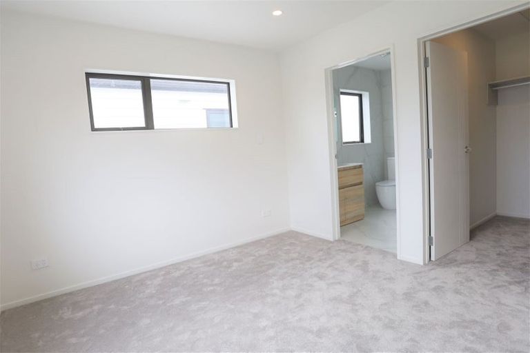 Photo of property in 7a Sherwood Avenue, Te Atatu South, Auckland, 0610