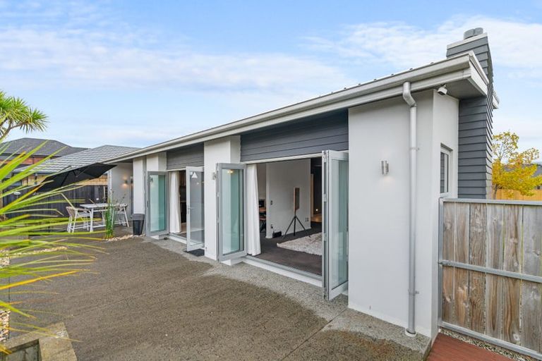 Photo of property in 16 Eaglesome Avenue, Aidanfield, Christchurch, 8025