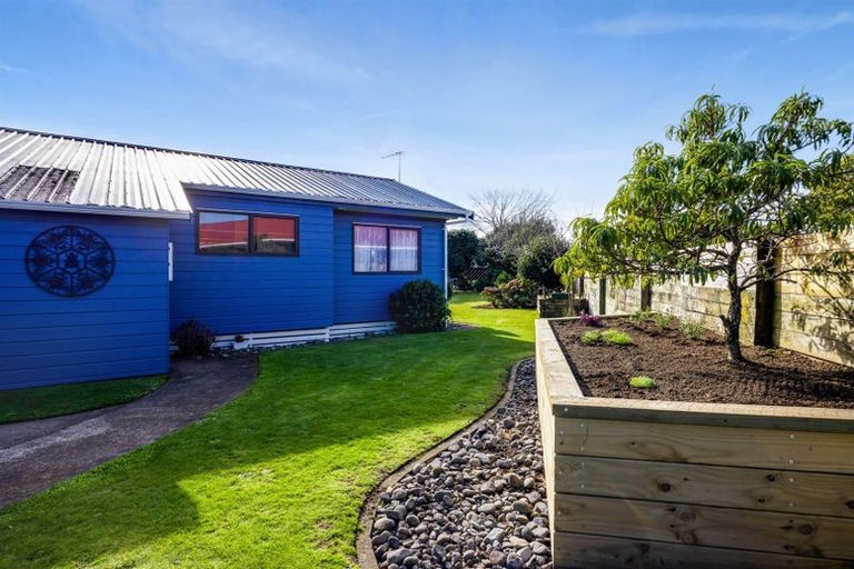 Photo of property in 72 Rata Street, Hawera, 4610