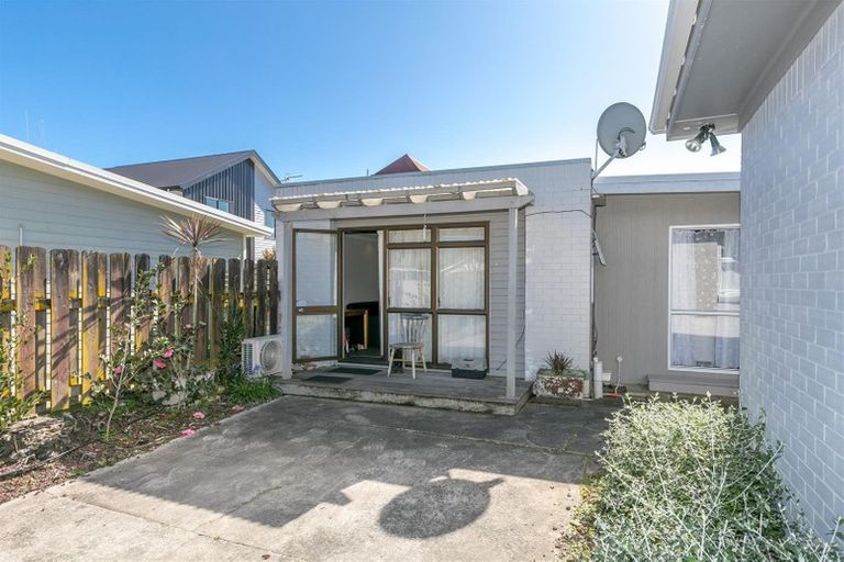 Photo of property in 6 Littler Place, Hamilton East, Hamilton, 3216