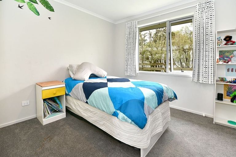 Photo of property in 127a Awaroa Road, Helensville, 0800